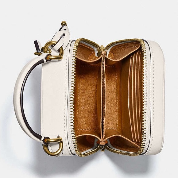 Like new Coach Alie camera crossbody bag - Picture 3 of 8